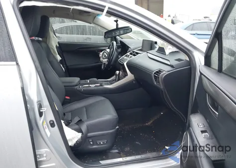 2019 Lexus Nx 300 z USA, uszkodzony, nr VIN JTJYARBZ3K2152407